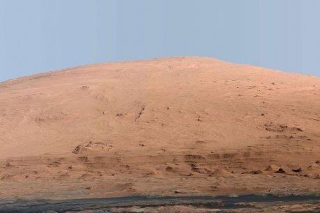 Le Mont Sharp, pris en photo par le rover Curiosity